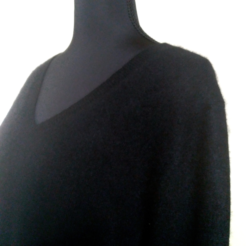Charter Club Luxury Black Cashmere Sweater V-Neck Quiet Luxury Old Money‎ XL